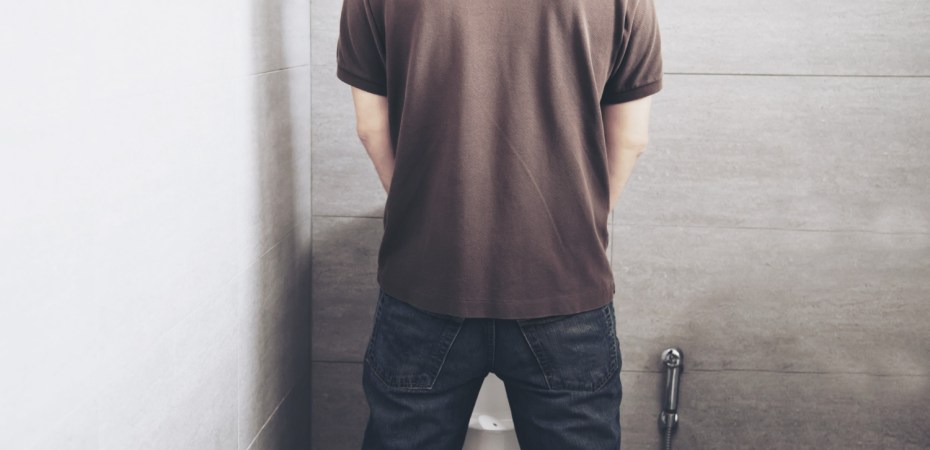 Sintomas urinários — como sangue ou ardência — podem indicar câncer de bexiga e merecem atenção médica.