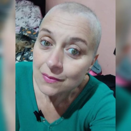 Sobreviventes de câncer de mama enfrentam desemprego e danos emocionais