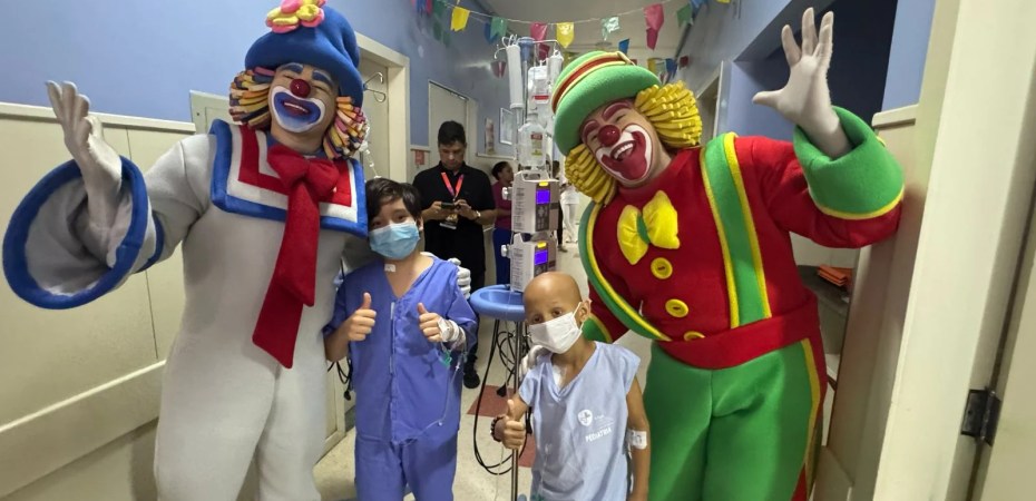 Patati & Patatá visitam crianças com câncer em hospital de Natal
