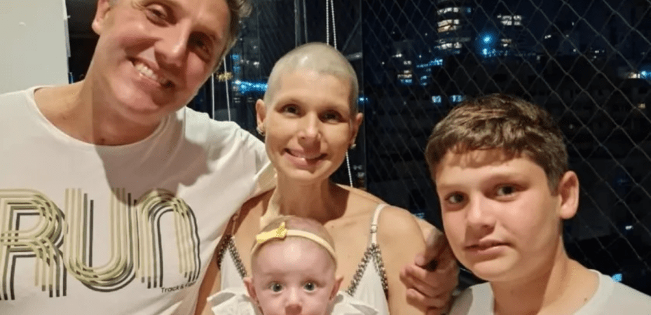 Mãe faz quimioterapia grávida e vence câncer raro no sangue